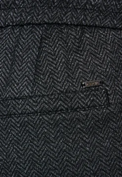 Broek in visgraatlook