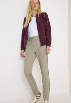 Broek met galonstrepen
