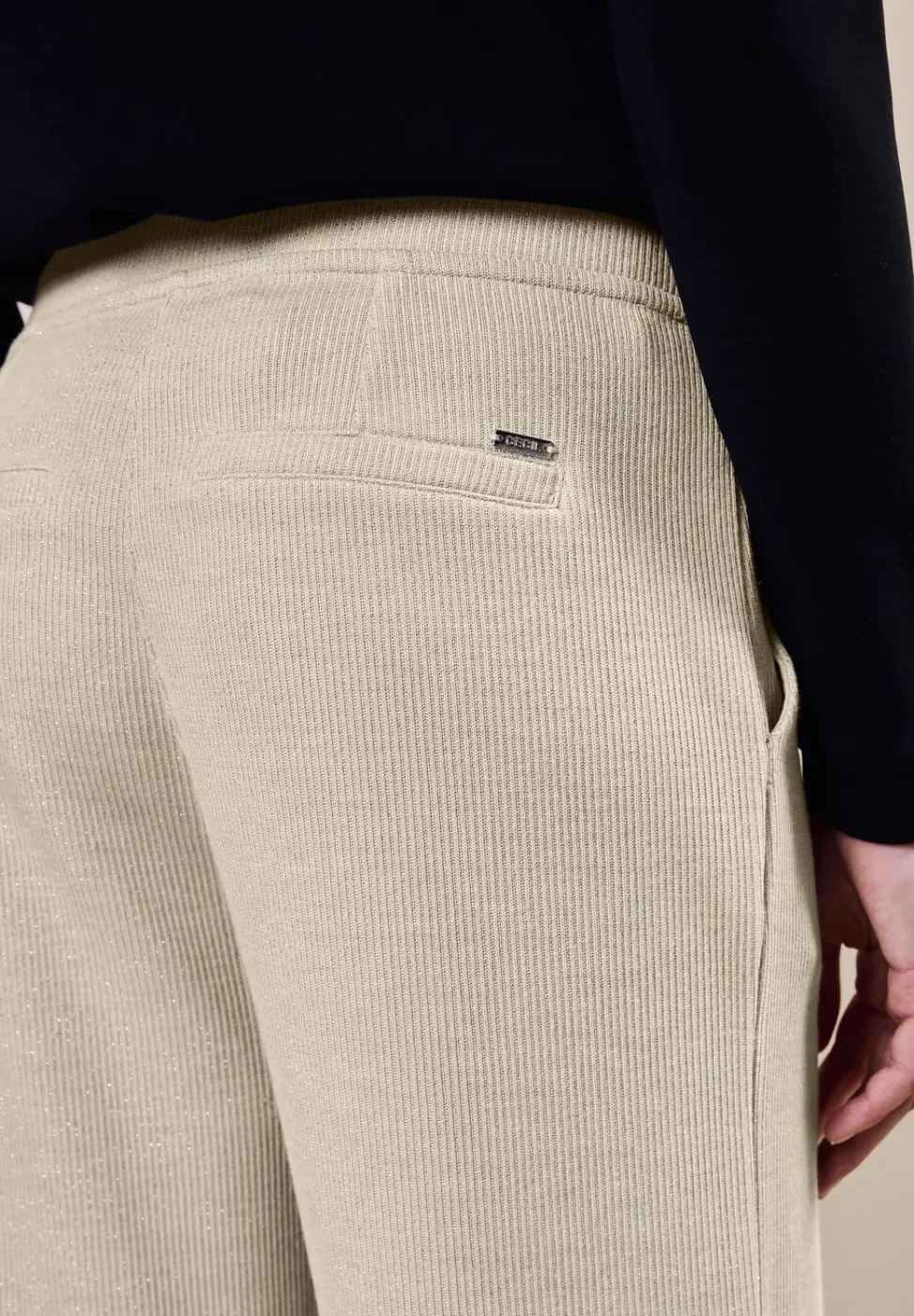 Broek met glitterdetails