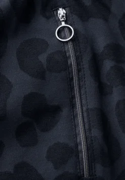 Broek met leopatroon