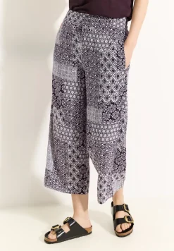 Broek met patchworkprint