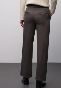 Broek met rechte pijpen en tape