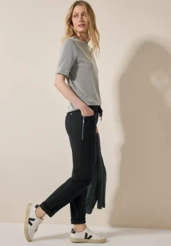 Broek met ritsdetails