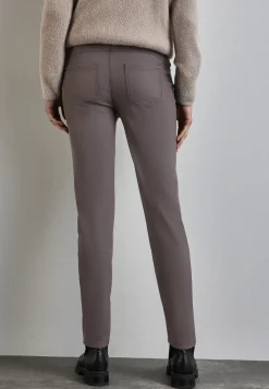 Broek met ritsdetails