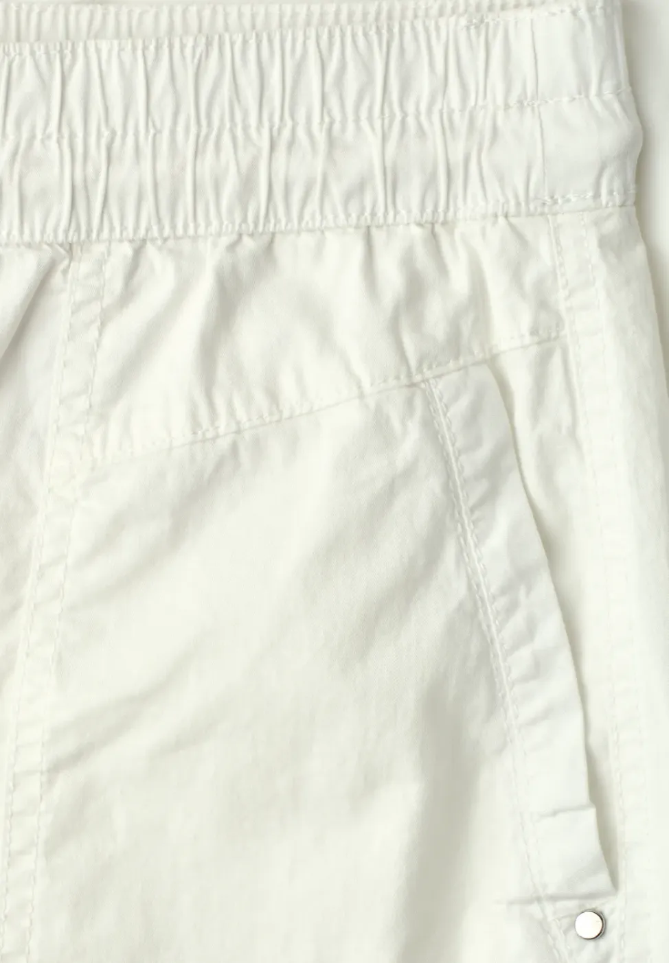 Broek met spijlpijpen in papertouch kwaliteit