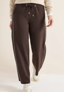 Broek met tapijtstrepen