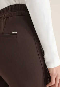Broek met tapijtstrepen