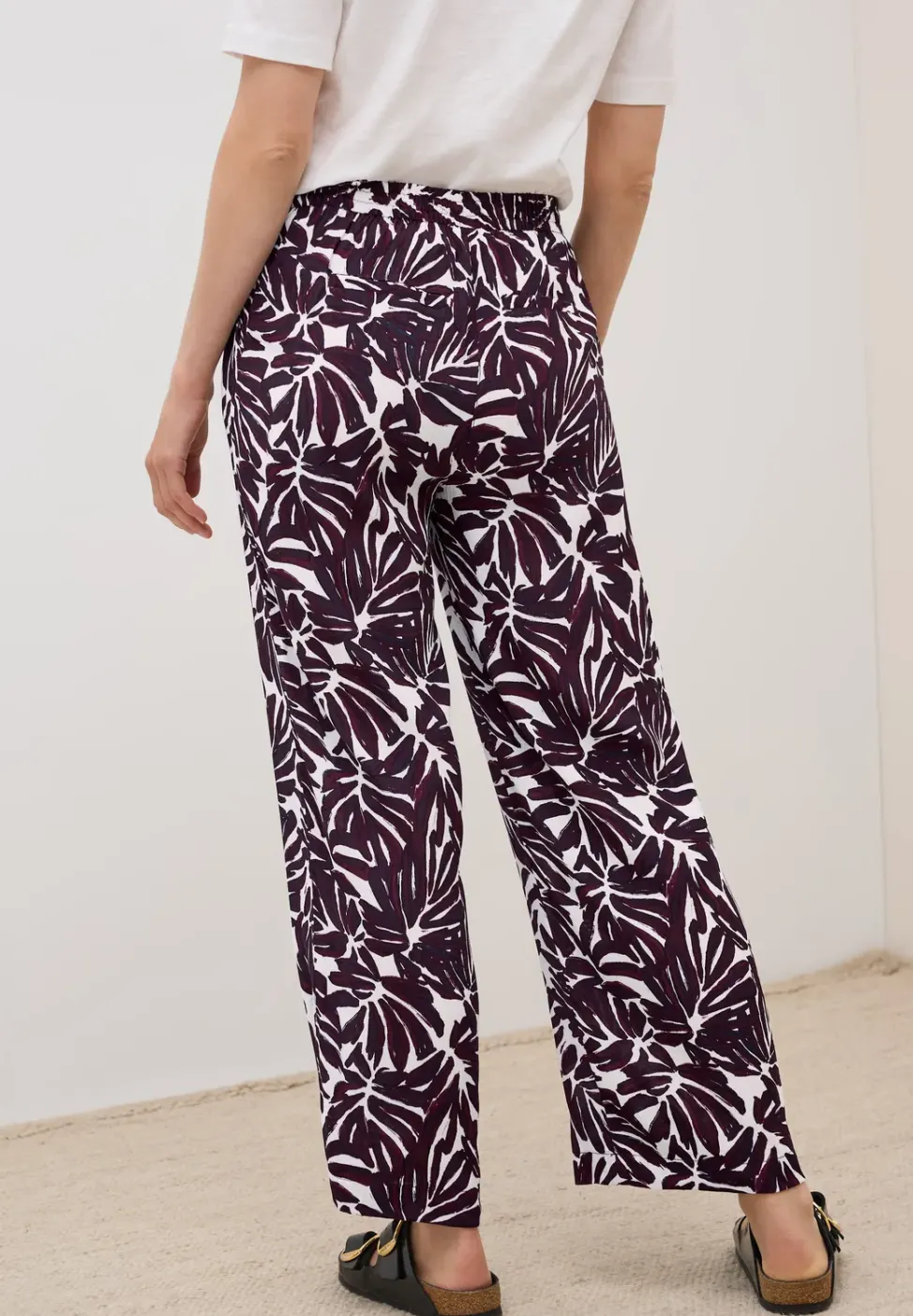 Broek van crêpe met patroon