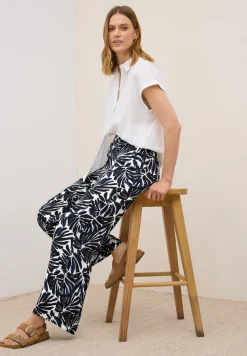 Broek van crêpe met patroon
