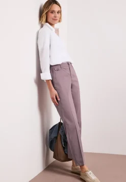 Casual fit chino's in een zachte stof