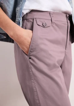 Casual fit chino's in een zachte stof