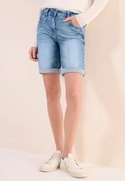Casual fit denim shorts