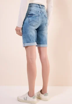Casual fit denim shorts
