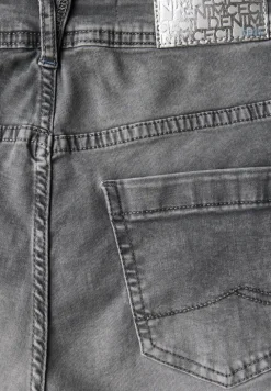 Casual fit denim shorts
