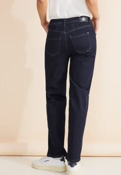 Casual fit jeans