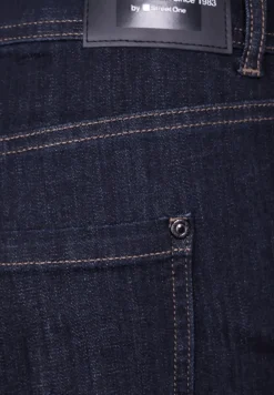 Casual fit jeans