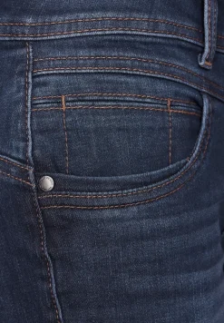 Casual fit jeans