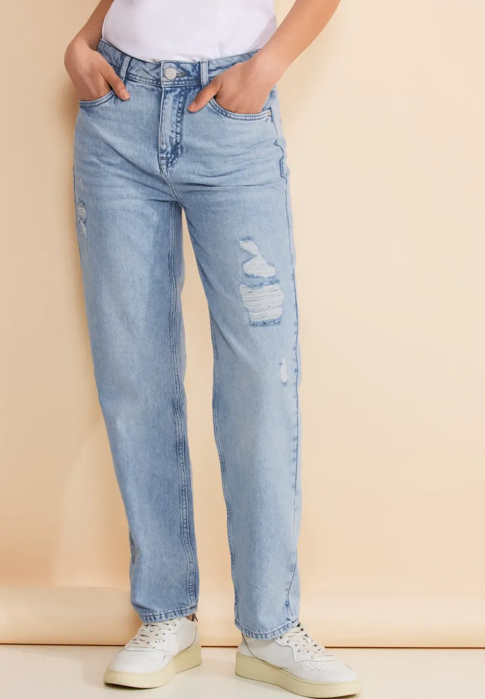 Casual fit used jeans