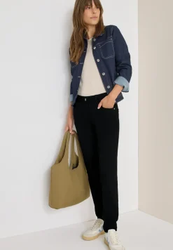 Casual jeans