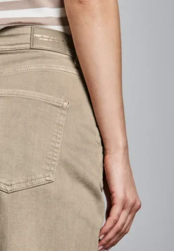 Casual jeans