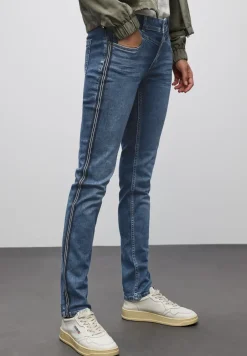 Casual jeans