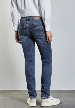 Casual jeans