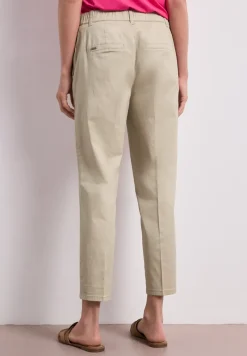 Casual fit chino's in een zachte stof