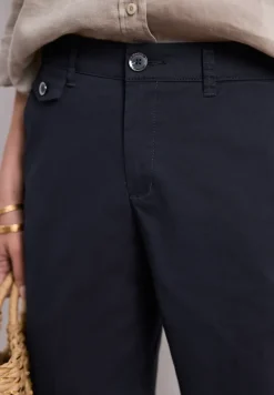 Casual fit chino's in een zachte stof