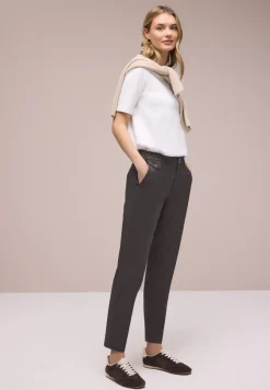 Casual fit chino's in een zachte stof