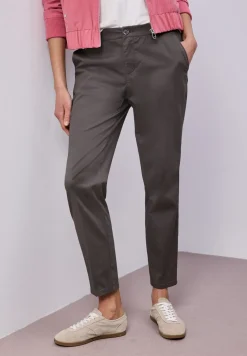 Casual fit chino's in een zachte stof