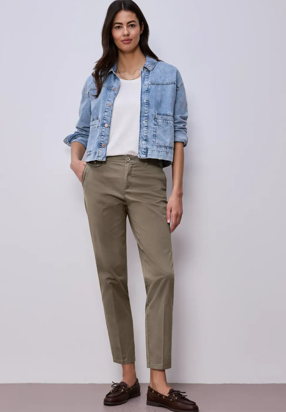 Casual fit chino's in een zachte stof