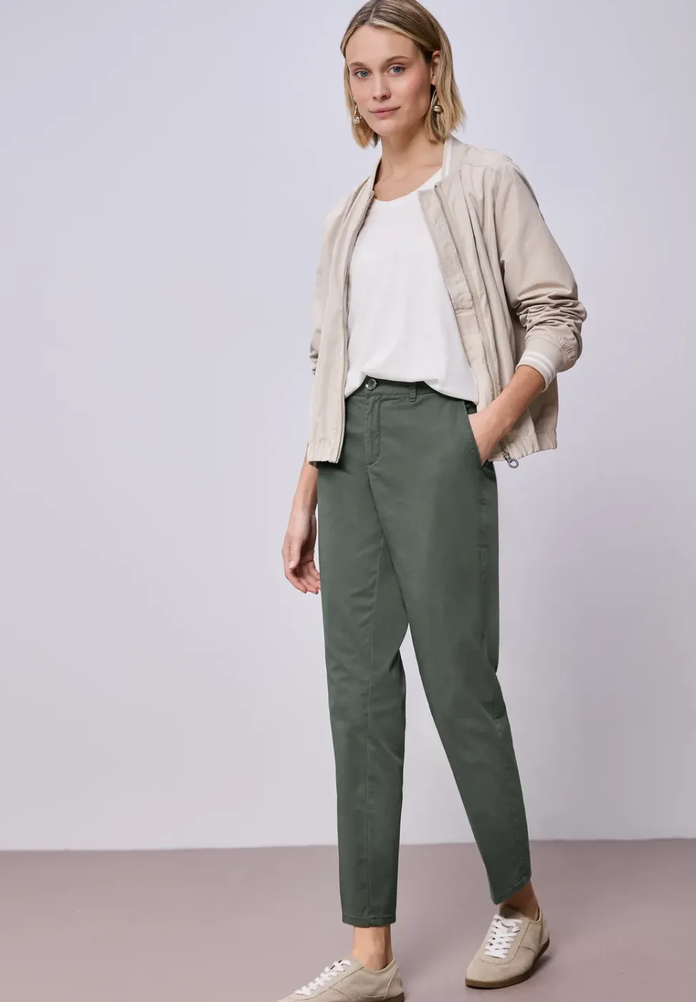 Casual fit chino's in een zachte stof