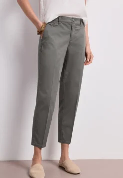 Casual fit chino's in een zachte stof