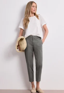 Casual fit chino's in een zachte stof