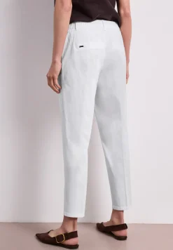 Casual fit chino's in een zachte stof