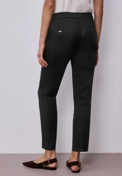 Casual fit chino's in een zachte stof