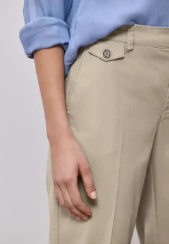Casual fit chino's in een zachte stof