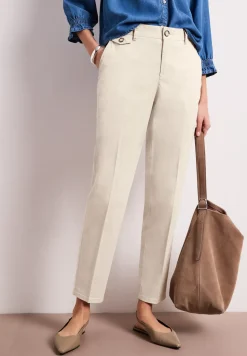 Casual fit chino's in een zachte stof
