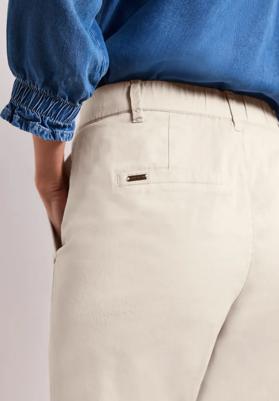 Casual fit chino's in een zachte stof