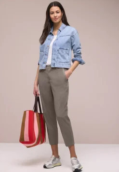Casual fit chino's in een zachte stof