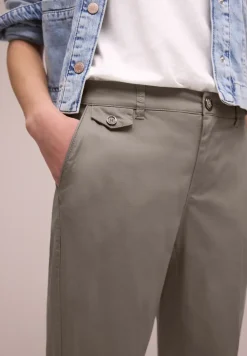 Casual fit chino's in een zachte stof