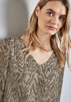 Chiffon blouse met rimpels