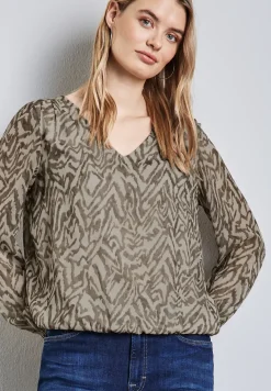 Chiffon blouse met rimpels