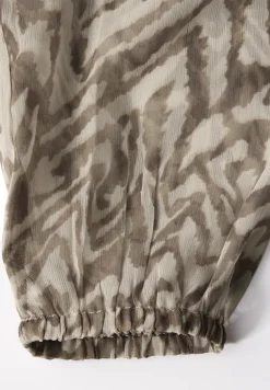 Chiffon blouse met rimpels