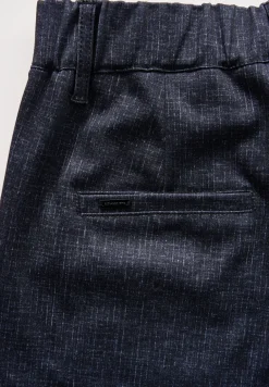Chino in een gemêleerde look