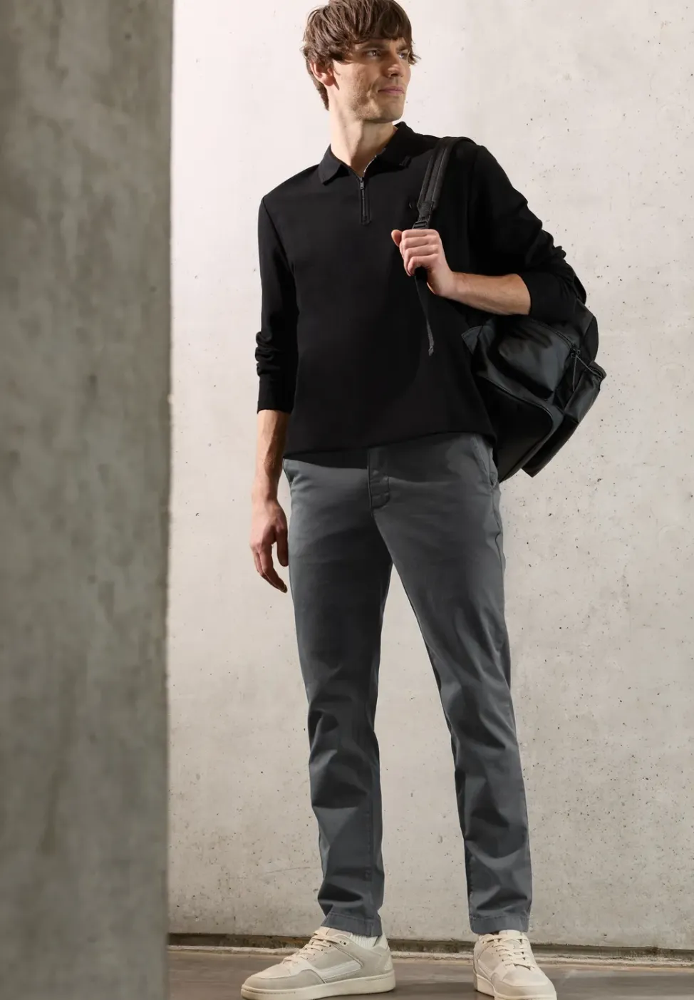 Chino met elastische tailleband