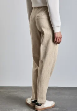 Chino met knoopdetail
