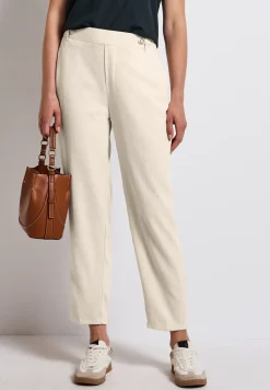Chino met knoopdetail