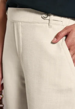 Chino met knoopdetail