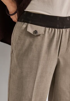 Chino met tailleband